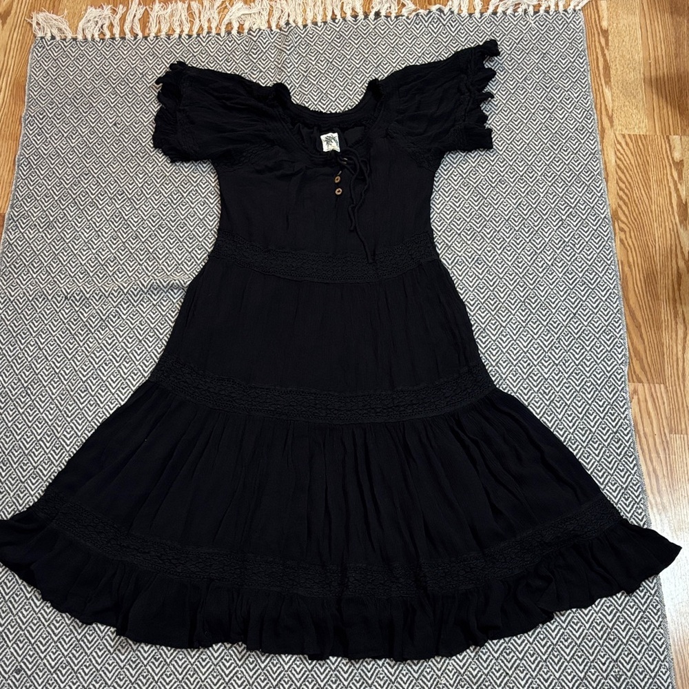 Black Called to Surf Citrus Brode Lace Dress